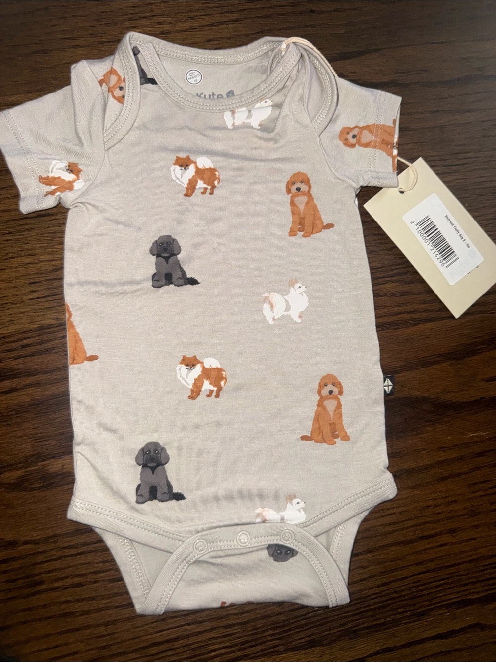 Kyte Baby Onesie with Dog Print - Light Gray
